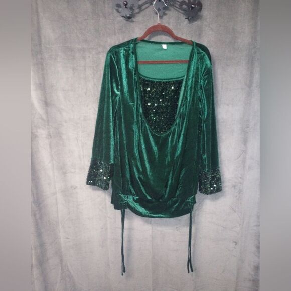 Elegant Green Women's Drape Top - Picture 5 of 12